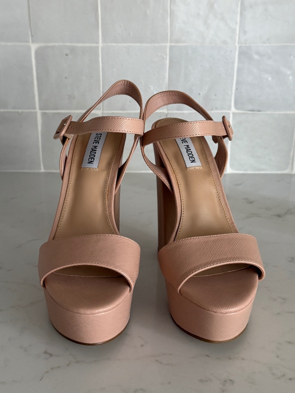 Steve Madden Danielle Platform Heel - Picture 2 of 6